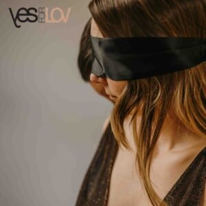YESforLOV Szarfa satynowa czarna BOX